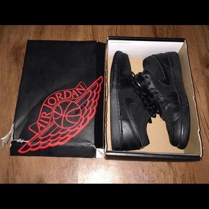 Jordan 1 blk low top